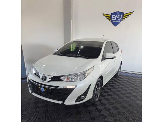 TOYOTA YARIS 1.3 16V FLEX XL PLUS TECH MULTIDRIVE TOYOTA YARIS 1.3 16V FLEX XL PLUS TECH MULTIDRIVE